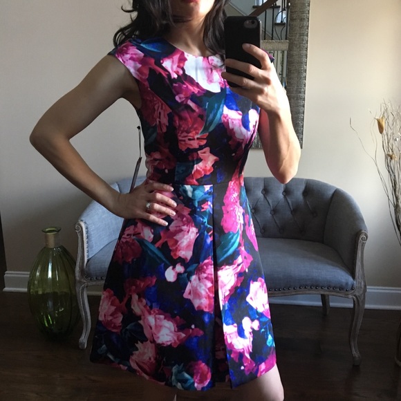 β¨Vince Camuto Dress - Picture 7 of 8